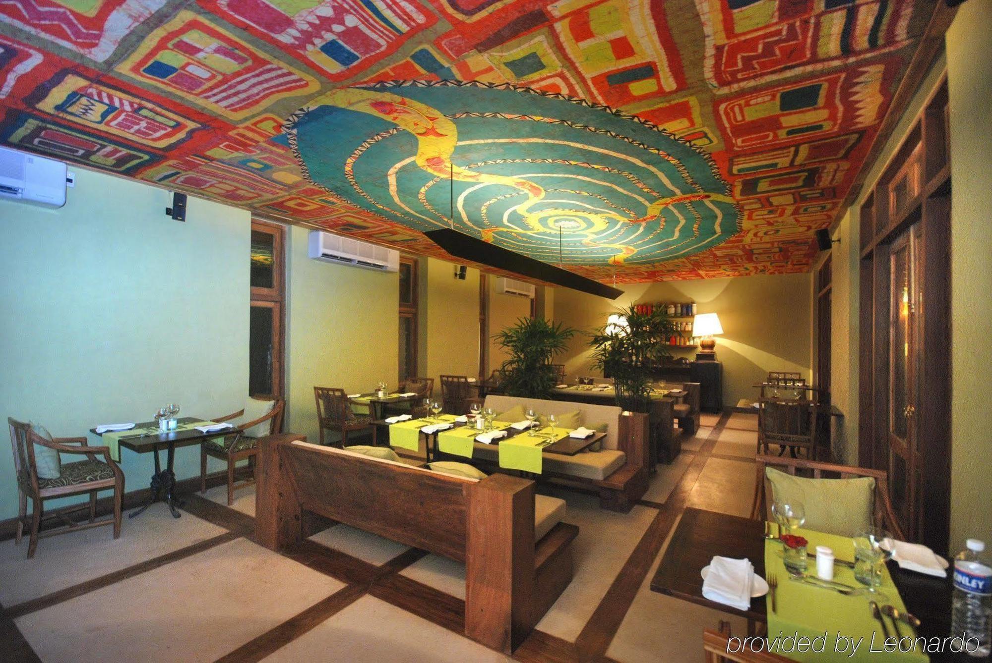 Ganga Kutir Hotel Raichak Restaurant photo